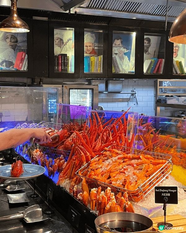 之前已經在W Hotel內的星宴中餐廳和親友享用晚餐及在包廂...