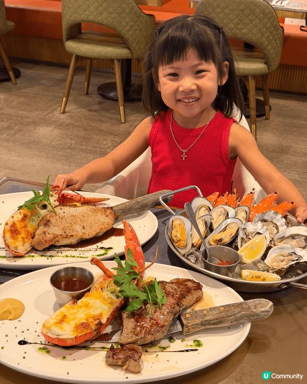 今個聖誕同小朋友去MR. Steak 食半自助餐。主菜牛扒、...