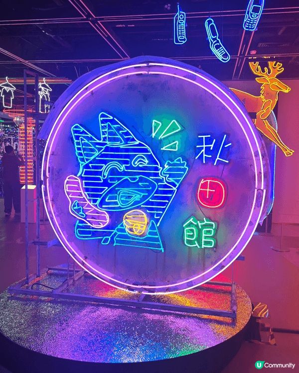 聖誕最好到中環，燈光和佈置令人忘我，尖沙咀海港城人流多，佈置...
