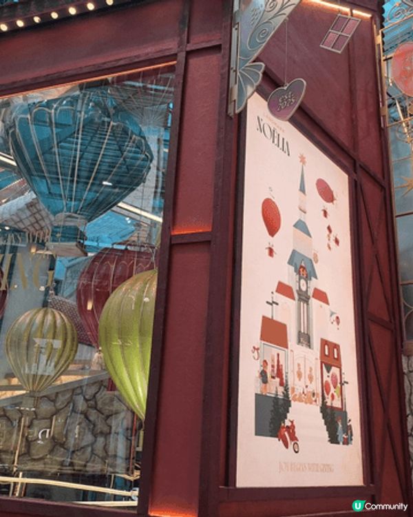 landmark聖誕裝飾， 滿漂亮的，但如果要上去拍照就要花...