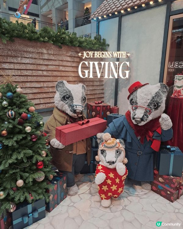 landmark聖誕裝飾， 滿漂亮的，但如果要上去拍照就要花...