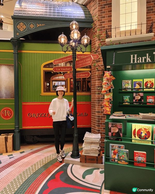 聖誕節一定要同家人或朋友去金鐘太古廣埸欣赏聖誕大型装置, 今...