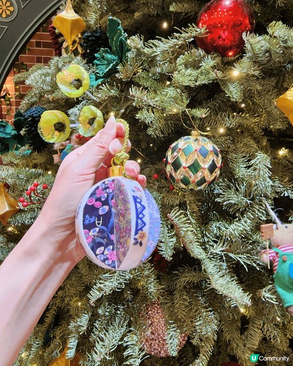 聖誕節一定要同家人或朋友去金鐘太古廣埸欣赏聖誕大型装置, 今...