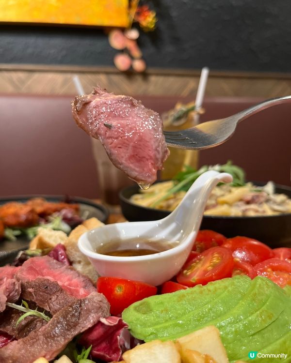 灣仔汕頭街黑膠碟主題餐廳🎧！意粉勁正😋！