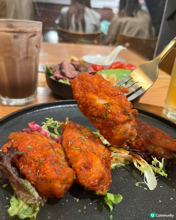 灣仔汕頭街黑膠碟主題餐廳🎧！意粉勁正😋！