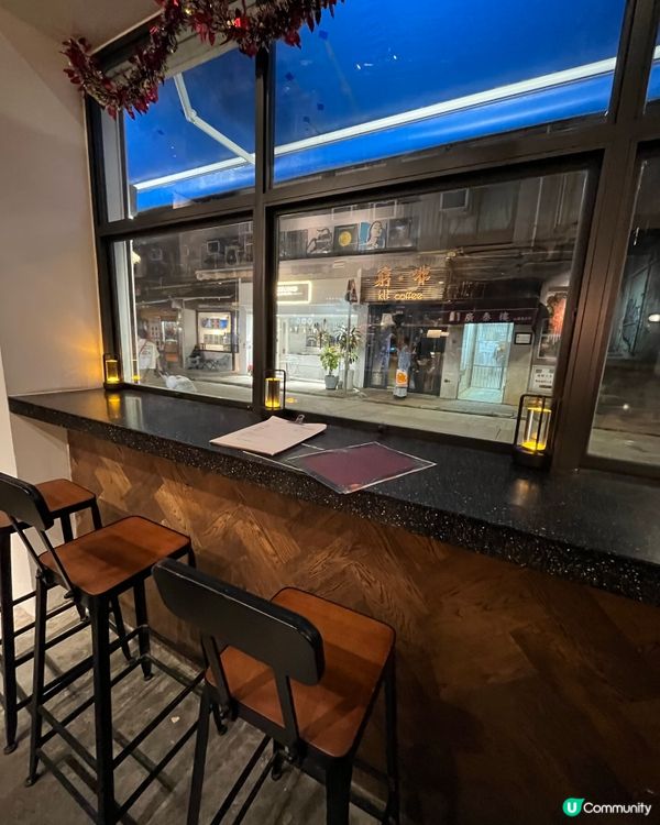 灣仔汕頭街黑膠碟主題餐廳🎧！意粉勁正😋！