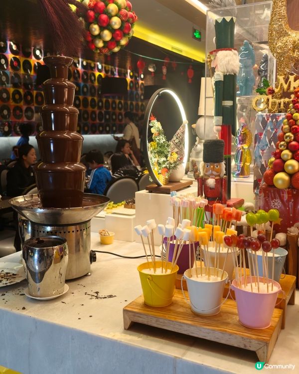 深圳硬石酒店自助餐$1xx ，火鍋海鮮甜品都齊