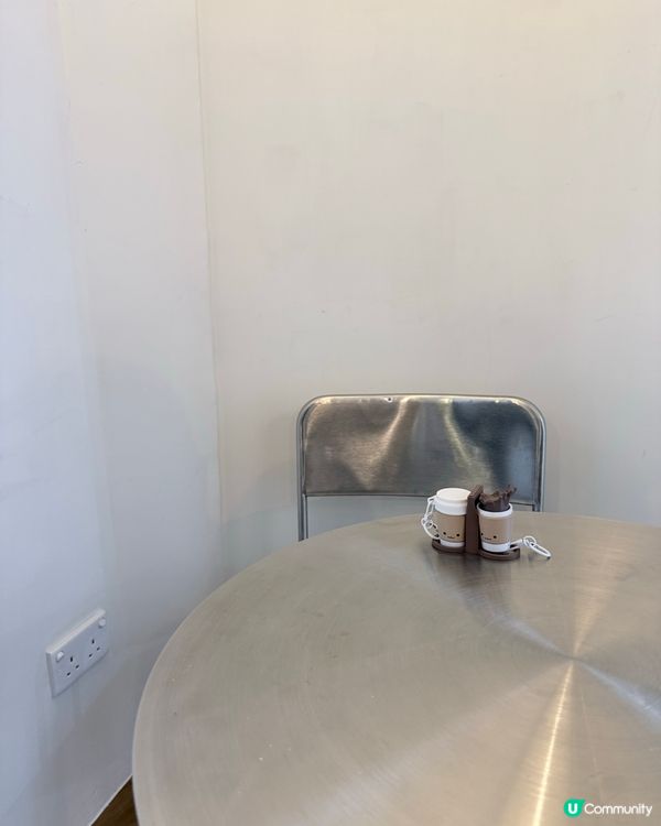 上環韓系咖啡店☕！全白簡約風🤍，咖啡有驚喜😋！