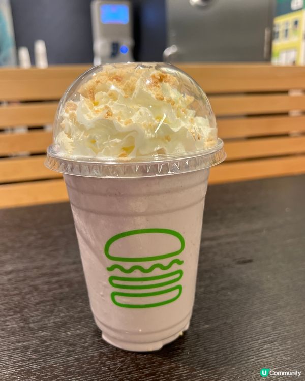 Shake Shack🥤🥤期間限定嘅香芋曲奇忌廉奶昔😍大愛🎉