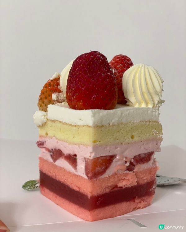 聖誕蛋糕到手！法國忌廉士多啤梨🍓🍰！