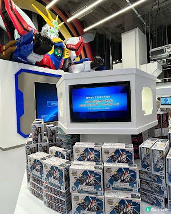 【香港四圍遊】啟德│雙子匯 2 期 ♥ 香港首間官方旗艦店 Gundam Base 香港店。1:2神高達巨型半身立像。香港情景模型。限定版高達模型