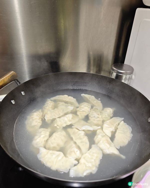 三一餃子🥟！大大隻爆餡😋，香港製造🇭🇰！