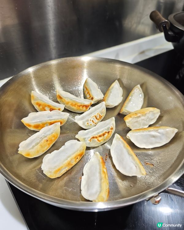 三一餃子🥟！大大隻爆餡😋，香港製造🇭🇰！