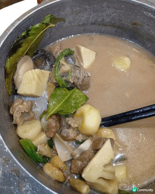 近日氣溫急降，最適合吃食羊腩煲。天冷時吃一鍋暖笠笠羊腩煲，可...