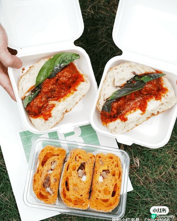 面包节照片，还有自己做的咖啡，还有去探店打卡照片，还有接地气...