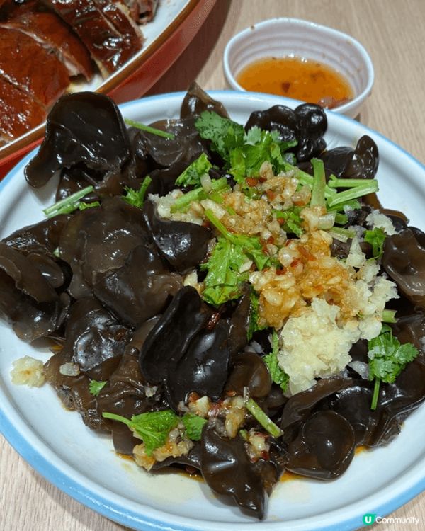 做冬夜，同長輩們喺「客館」食飯，食物質素超出我預期，價錢又唔...