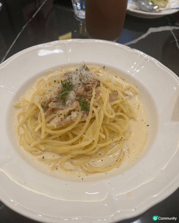 今次去食咗位於尖沙咀美麗華嘅Habitū, 餐廳環境唔錯，我...
