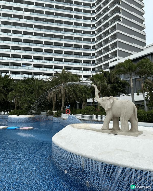 最近到訪了雙月灣，真的很美，酒店設施很齊全，一家大小都非常滿...