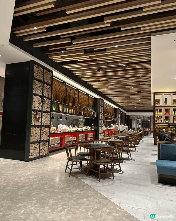 最近到訪了雙月灣，真的很美，酒店設施很齊全，一家大小都非常滿...