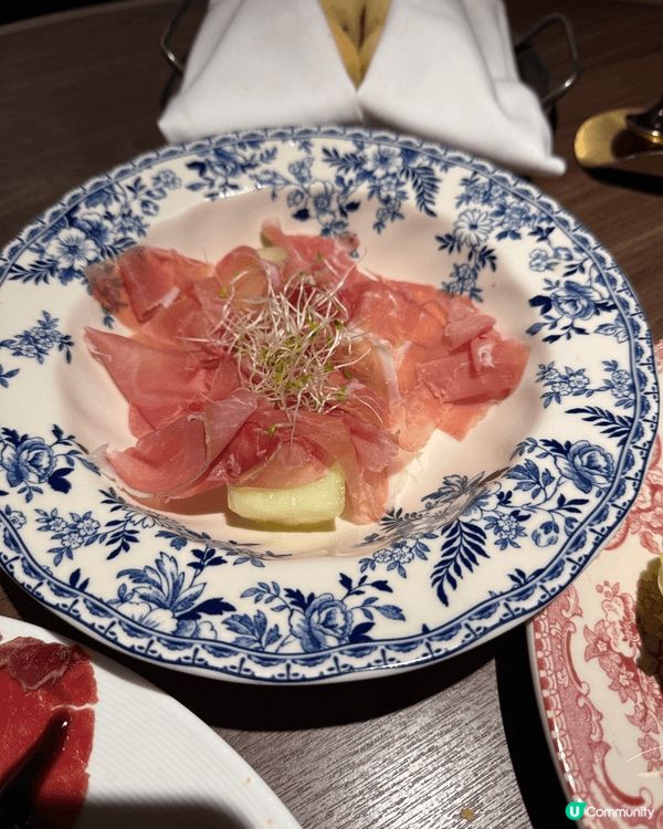 這間餐廳Penna在太古城中心的3樓，位置方便，裝修精緻，聖...