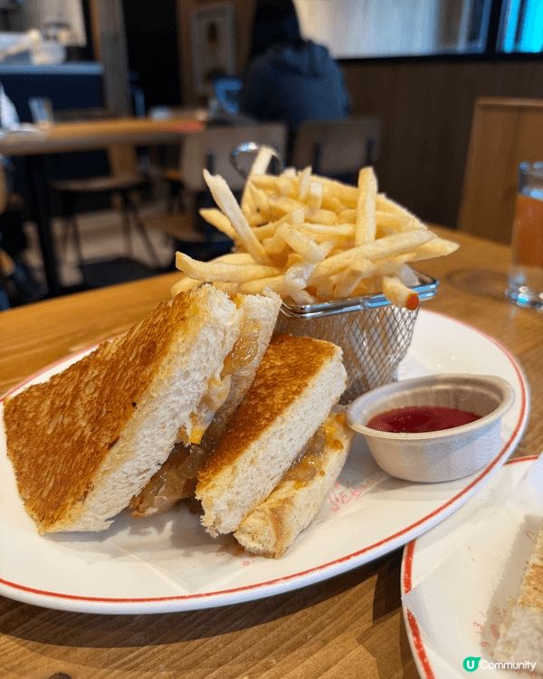 Lunch Time中環搵個地方靜靜地又夠空間感，一定係El...