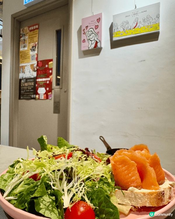 小妹今晚同豬去咗呢間由地中海菜社企開辦既餐廳🍴「Wow Pa...