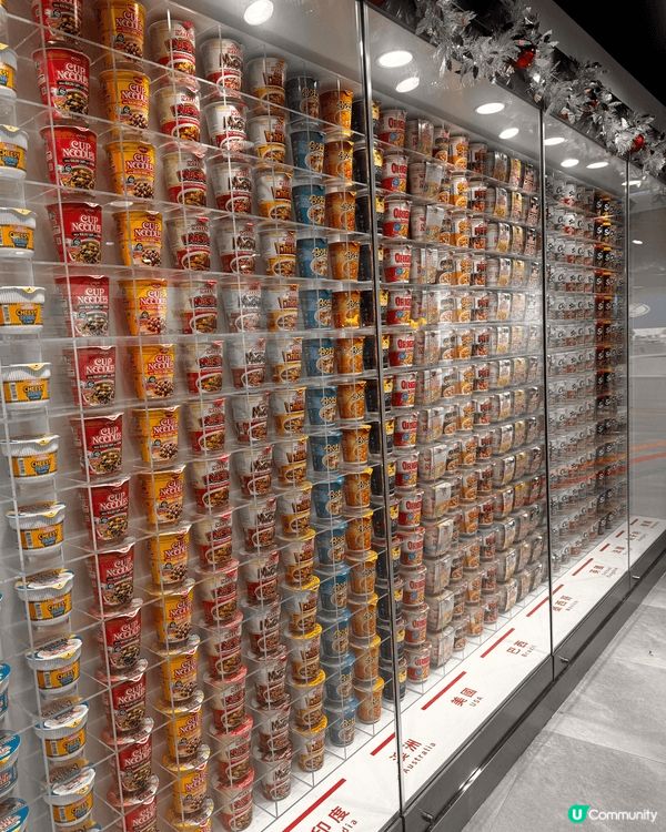 去香港合味道杯面館真係好玩！我先加咗25蚊挑戰福爾摩清，成個...