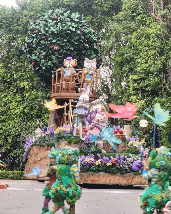迪士尼的花車巡遊及新的魔雪奇幻之旅真的一定要打卡