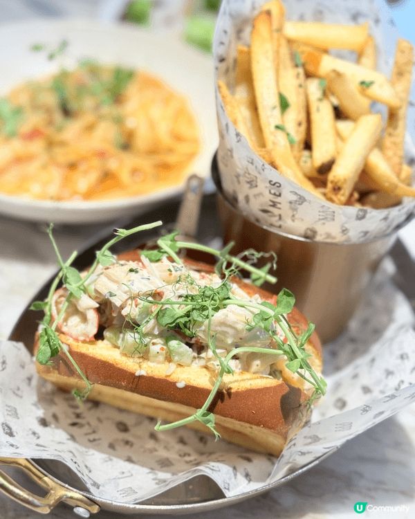 Flame 嘅餐廳環境好relax, 氛圍感好舒服，岩哂放假...