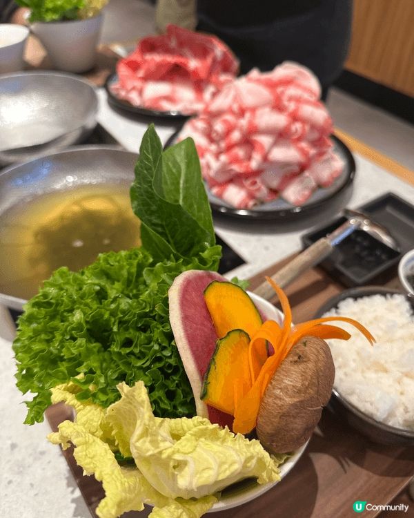 同朋友去睇戲之前，要醫一醫肚，喺門口聞到一陣陣香味，我哋就決...