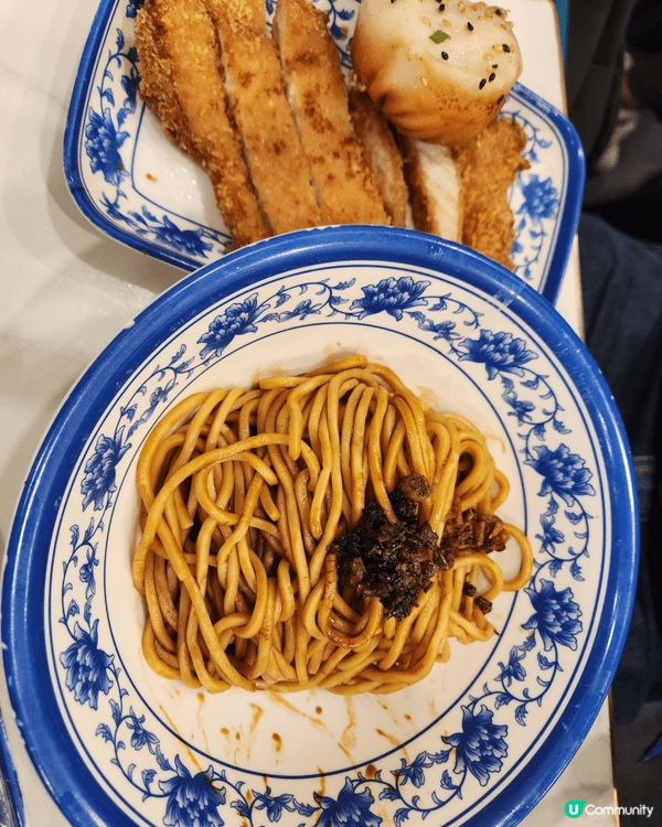 睇完電視推介，就去試下荃灣分店既劉興記，一坐低已經有豆漿飲，...