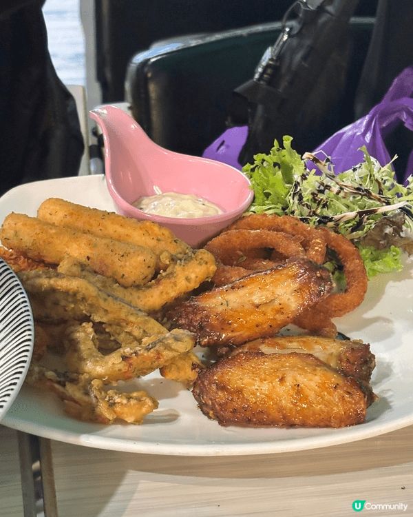 享受一頓有儀式感的晚餐。經典的意式肉醬麵，外酥裡嫩的小食，還...