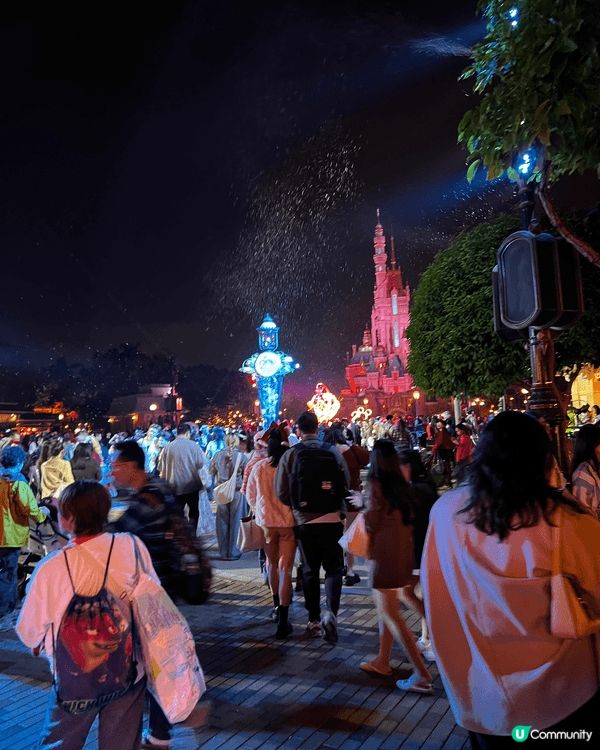 Disneyland was an awesome plac...