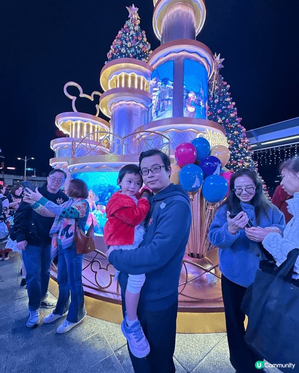 匠心設計的巨型玩具裝置及豐富多彩的節日佈置，營造濃厚冬日氛圍...