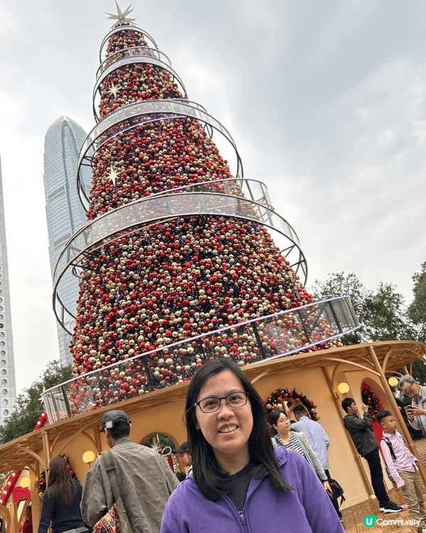 中環佈置左好多聖誕樹同燈飾，聖誕節梗係要去影靚相同打卡啦