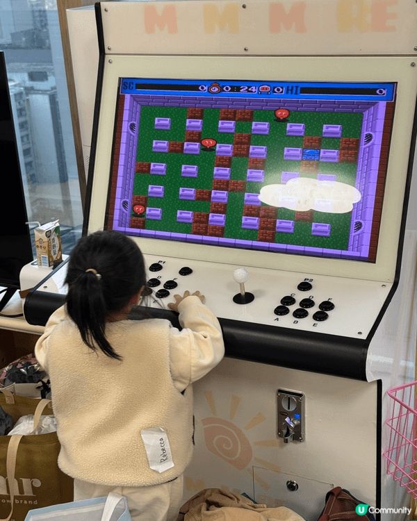 去室內遊樂場玩 搖搖