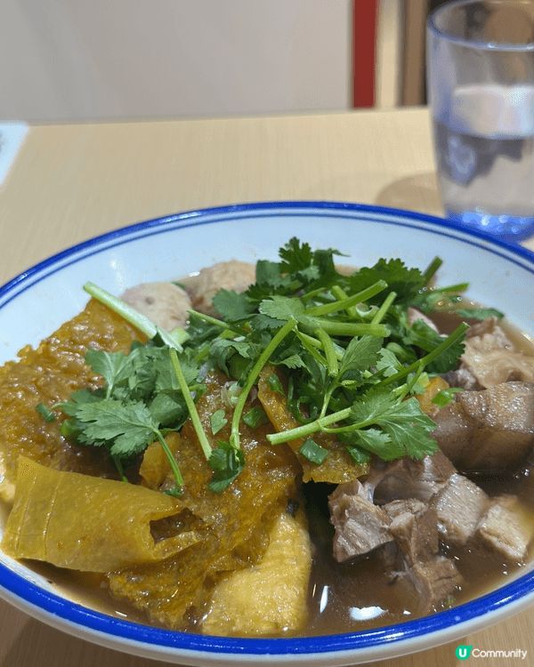 本地罕見以潮州滷水作主打的港式車仔麵，滷水湯低濃而不膩，多款...