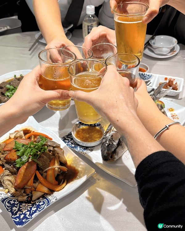 考完試之後同同學仔一齊去食返餐好嘅，心情更加舒暢快樂。