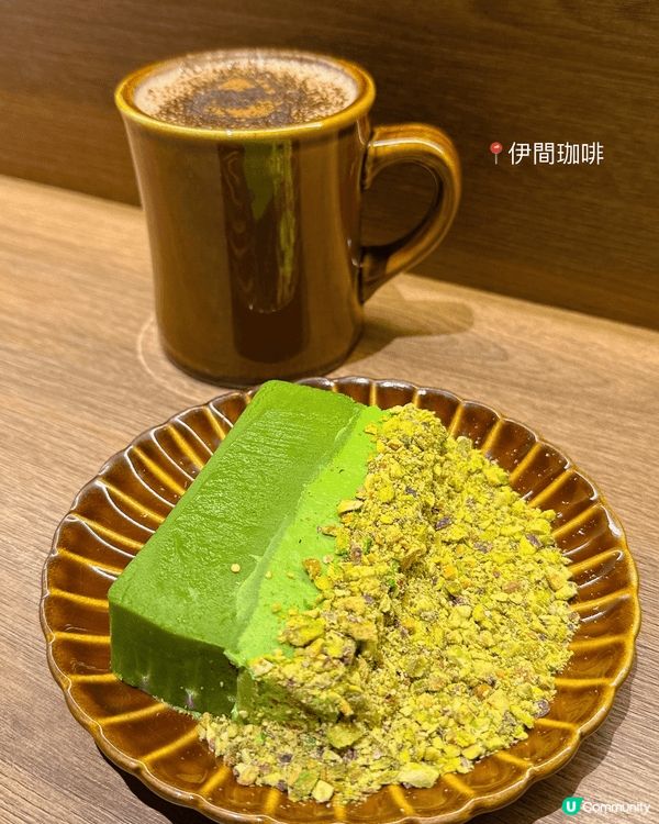 這幾張相片記錄了在香港享用美食的時刻，包括茶餐廳的菠蘿油、厚...