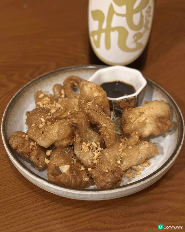 以香港本土菜式，融合日本居酒屋飲食文化所設立嘅『港式居酒屋』...