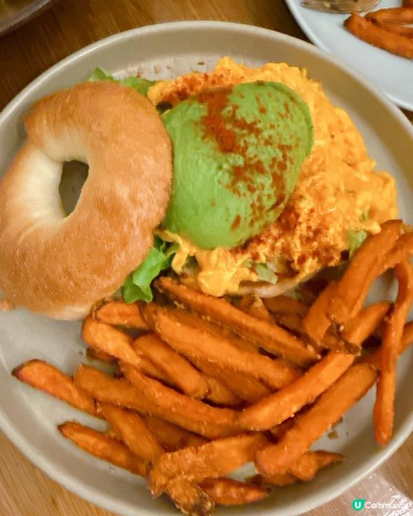 尖沙咀木系設計文青風Cafe