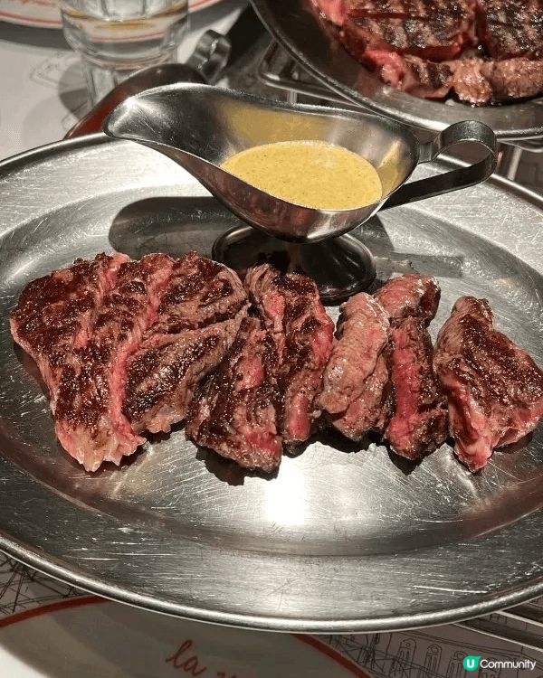 La Vache! 主打Steak and Frites，深...