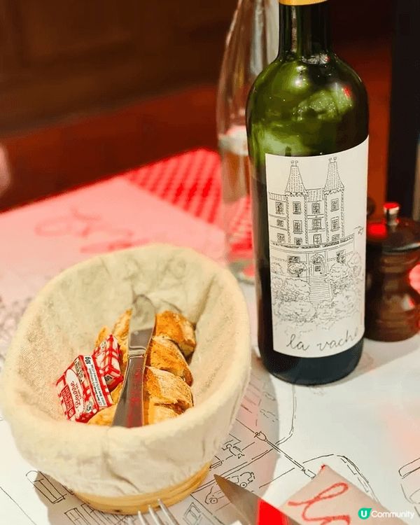 La Vache! 主打Steak and Frites，深...