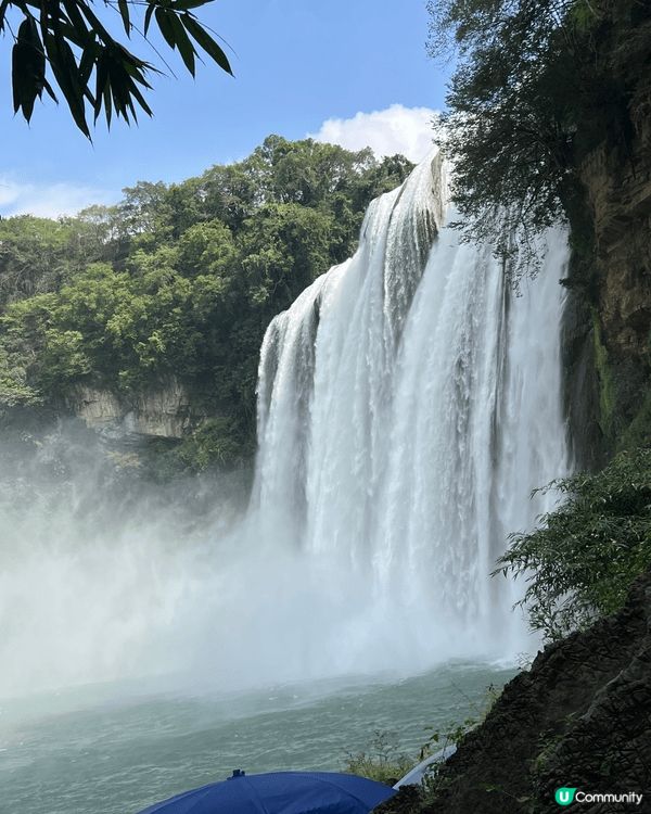 這裡是中國貴州，有一個地方叫水簾洞，香港電視台曾經在當地拍攝...