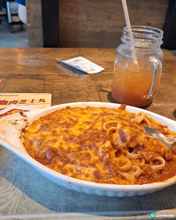 這是我與朋友一齊食午餐所影的相，第一張是到意樂餐廳食的雙重芝...