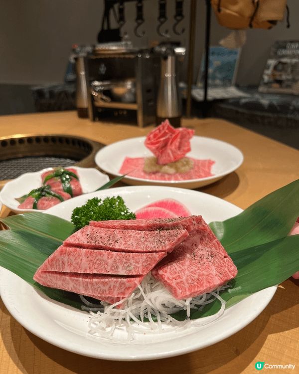 聖食大餐又想食得特別，試下火土燒肉，將露營風格與燒肉融合，創...