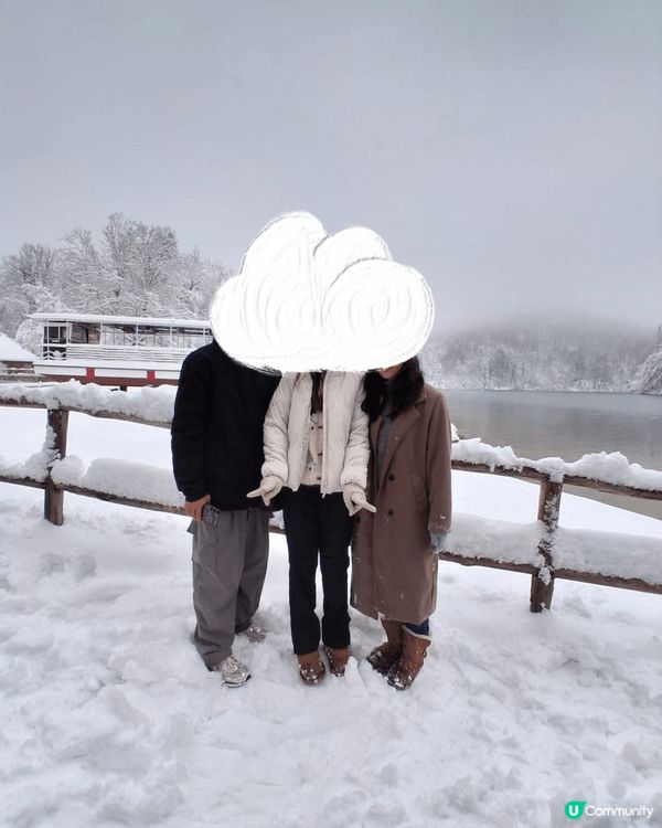 克羅地亞十六湖的冬天雪景，真係好靚，所有的樹枝都覆蓋了白雪，...