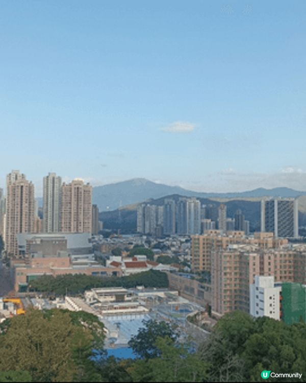 元朗公園，可登上園内的百鳥塔，360°遠眺元朗週圍的風景，附...