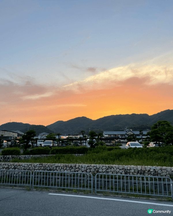 圖片展示了旅途中遇到的自然風景與生活片段，畫面寧靜舒服，能讓...