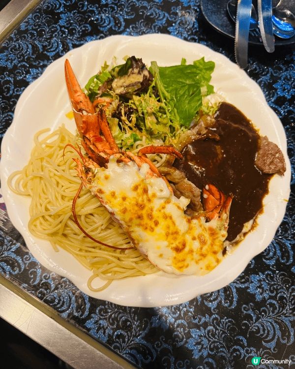 去Neway唱k勁抵，星期一至四k lunch人頭費＄119...